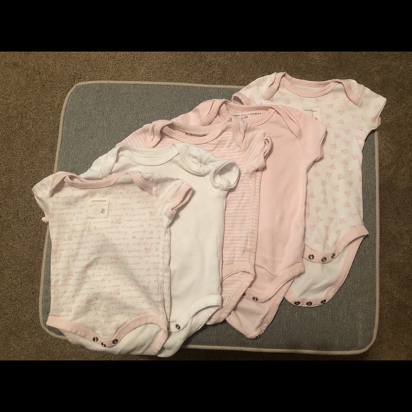 Burt’s bee baby girl onsies - Picture 1 of 3